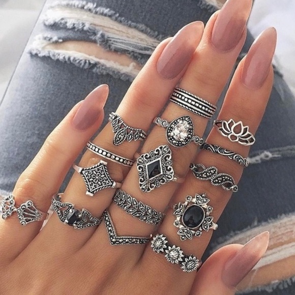 Free People Jewelry - New! 15 Boho Ring Set